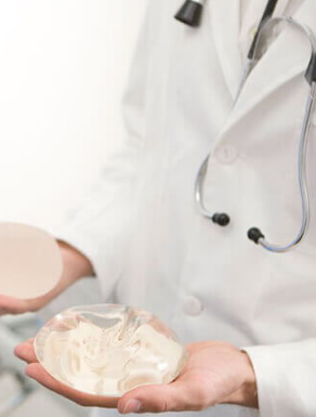 remplacement implants mammaires